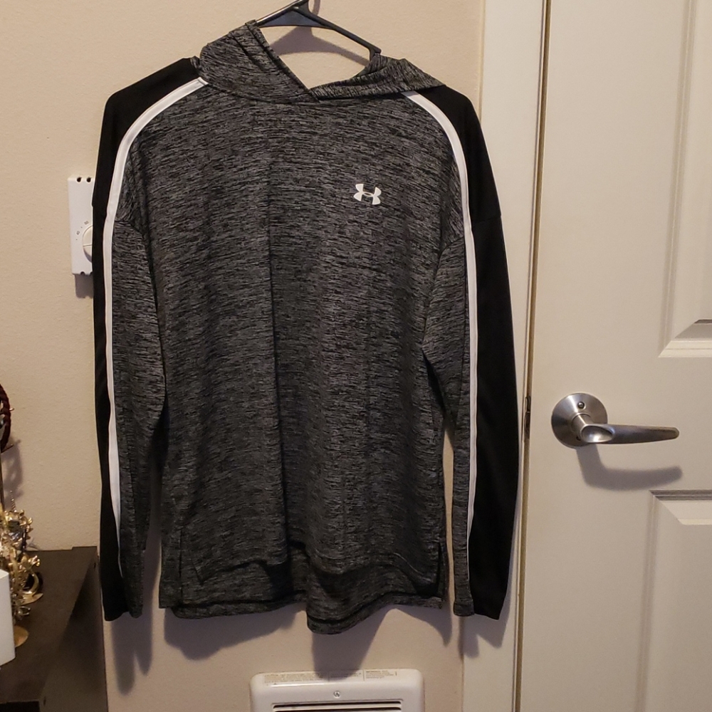 Long Sleeve Under Armour T-shirt